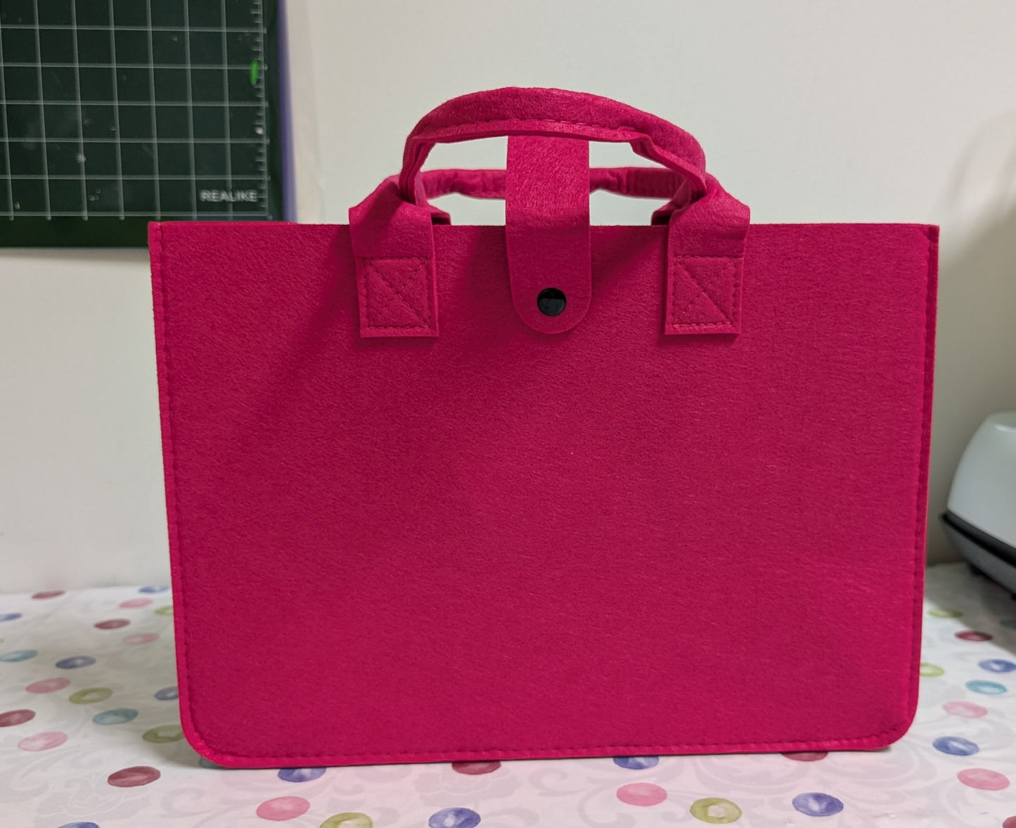 Filztasche Pink mit Knopf